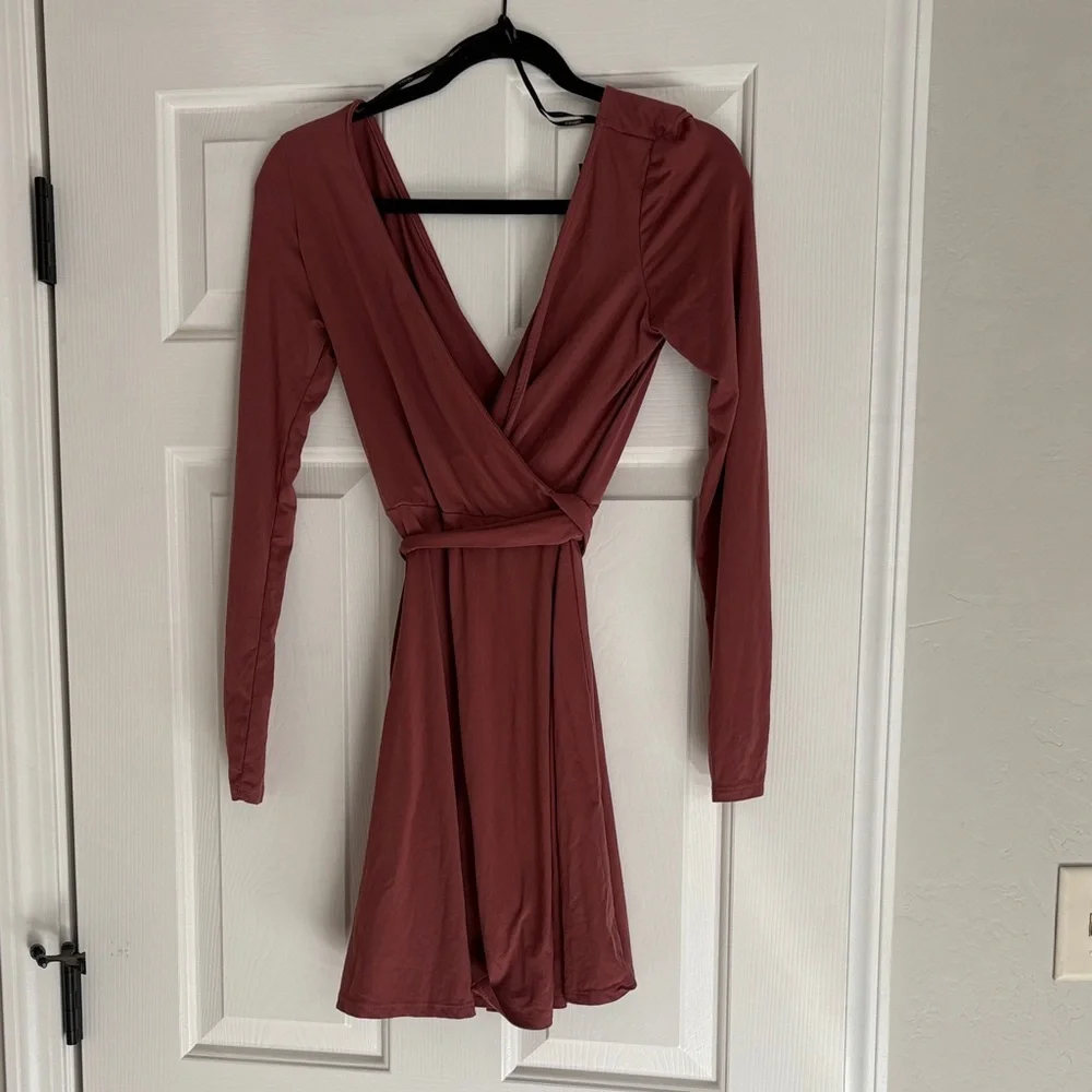 Forever 21 Long Sleeve Wrap Dress in Deep Red - Picture 2 of 6